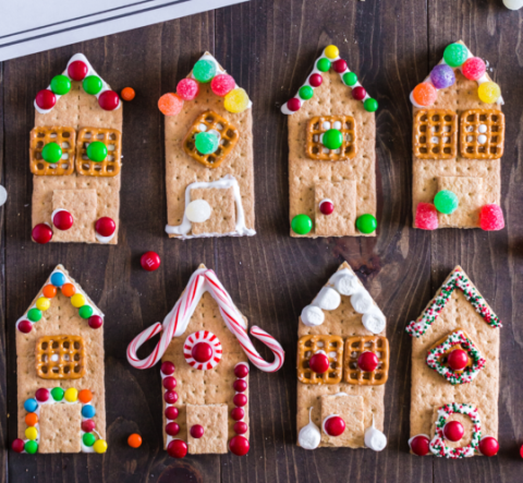 Graham Cracker Holiday House