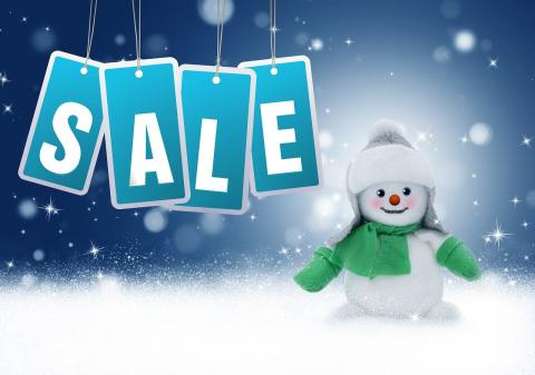 https://pixabay.com/illustrations/sale-snowman-new-year-discounts-3864704/